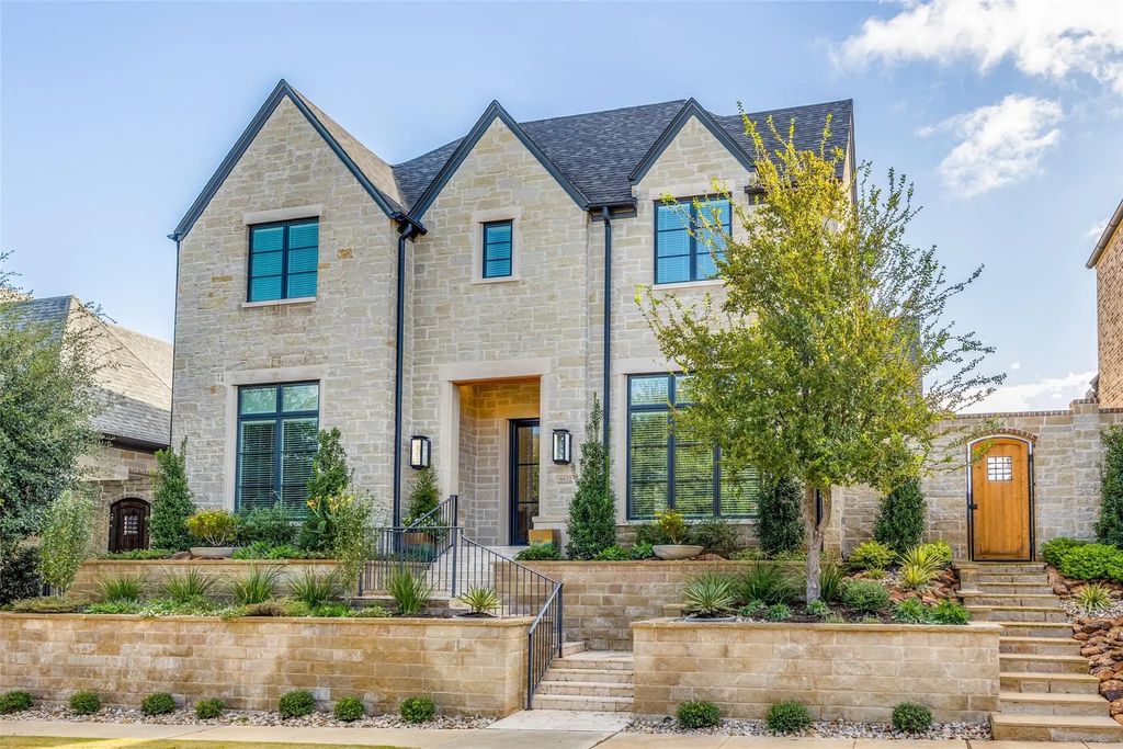 6812 Bonaparte Court, Plano