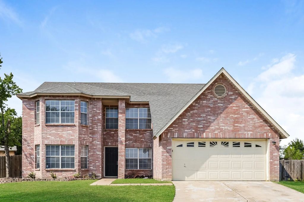 301 Sunset Oaks Drive, Fort Worth