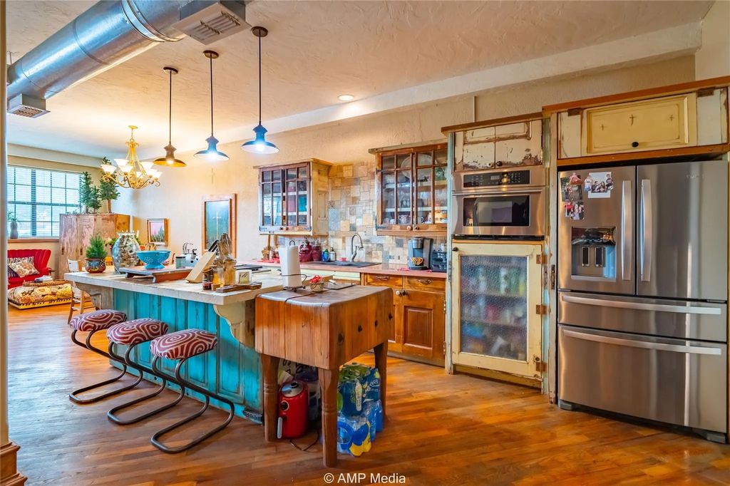 1128 W Court Plaza, Anson