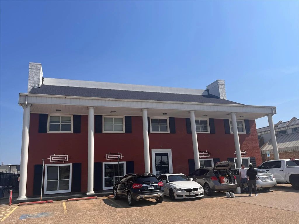 10635 Control Place, Dallas