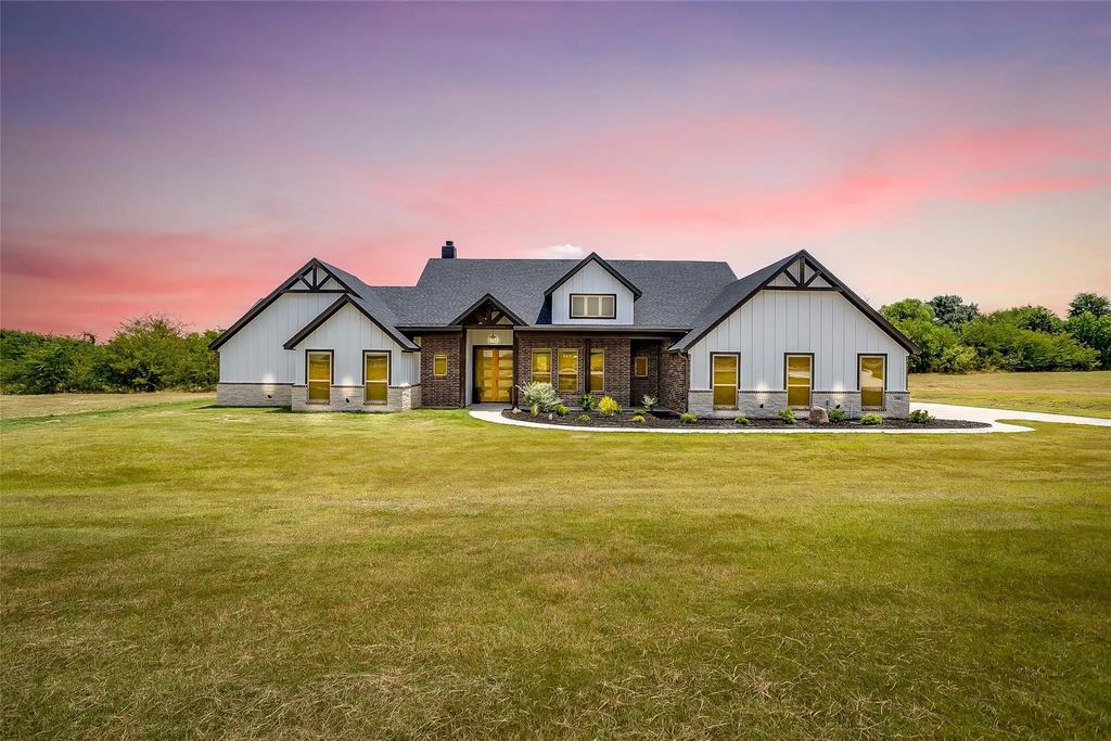 2008 Carrie Court, Weatherford