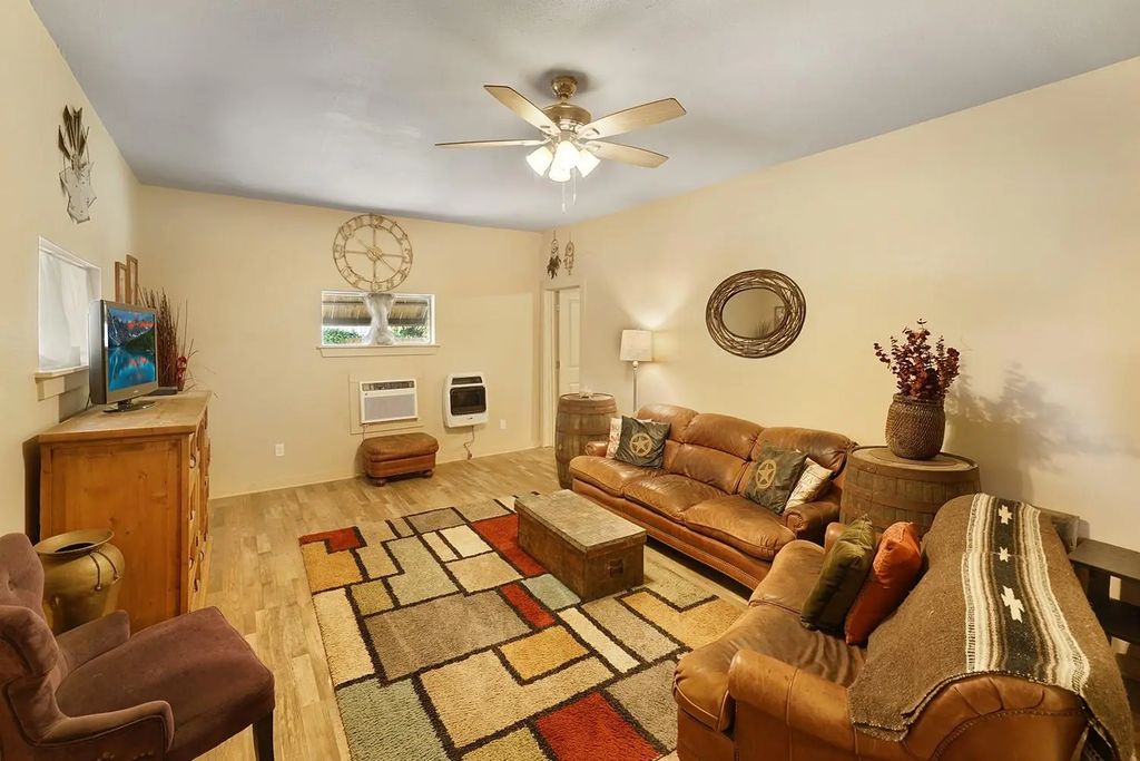 207 N Oneil Street, Alvord