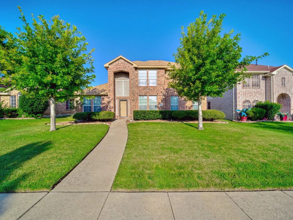 1139 Hampshire Lane, Cedar Hill