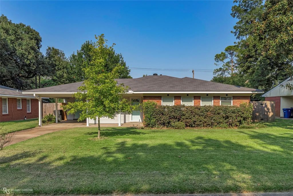 930 Audubon Place, Shreveport
