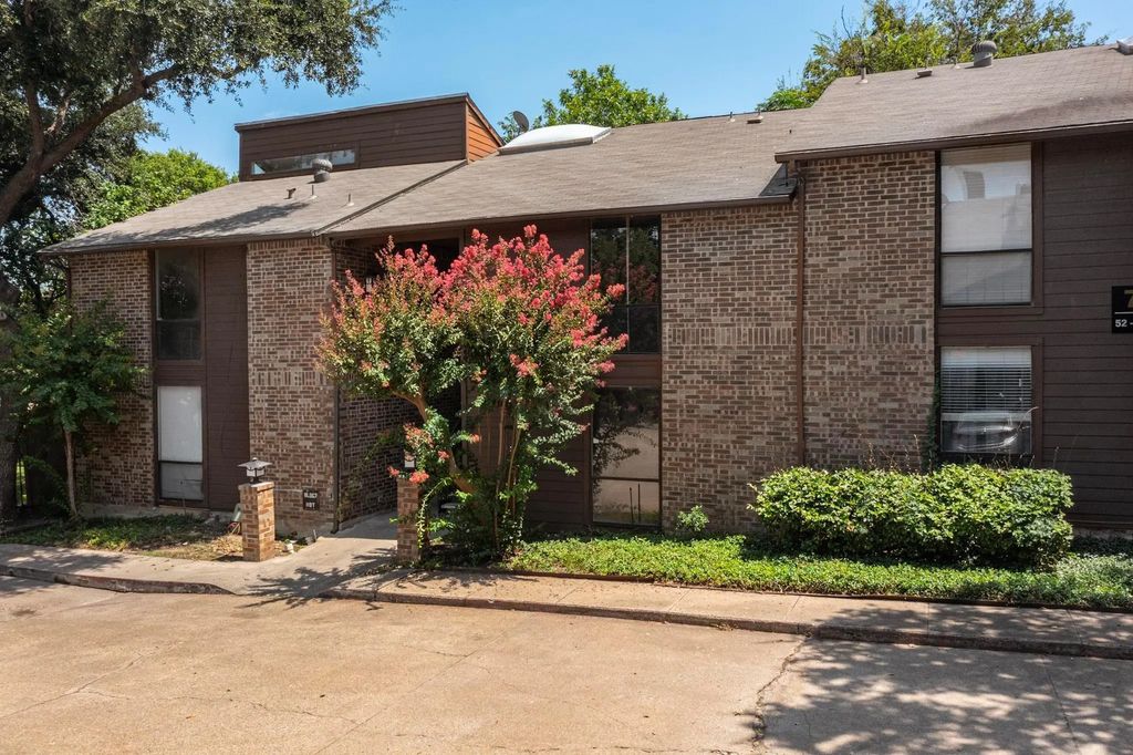7522 Holly Hill Drive 58, Dallas