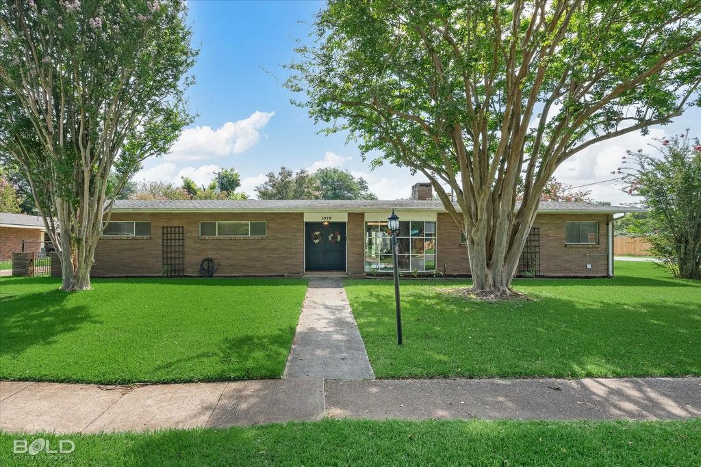 1919 Audubon Place, Shreveport