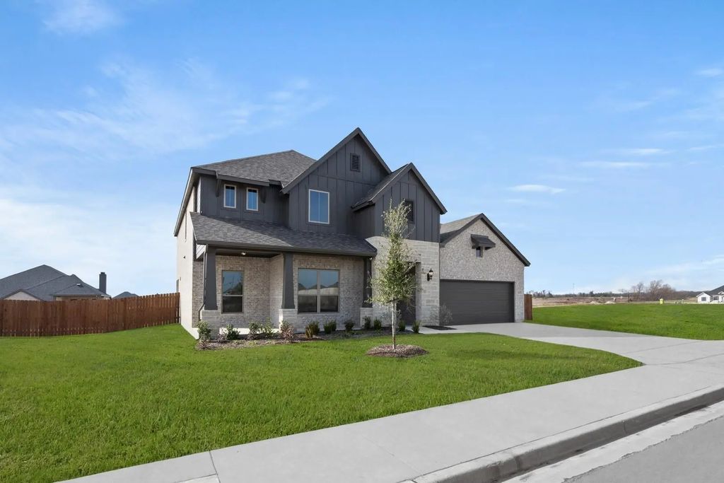 1325 Promised Land Road, Hewitt