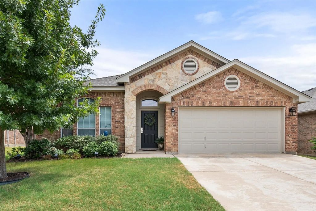 8516 Axis Deer Run, Fort Worth