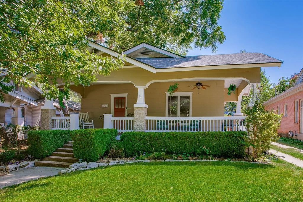 126 N Willomet Avenue, Dallas
