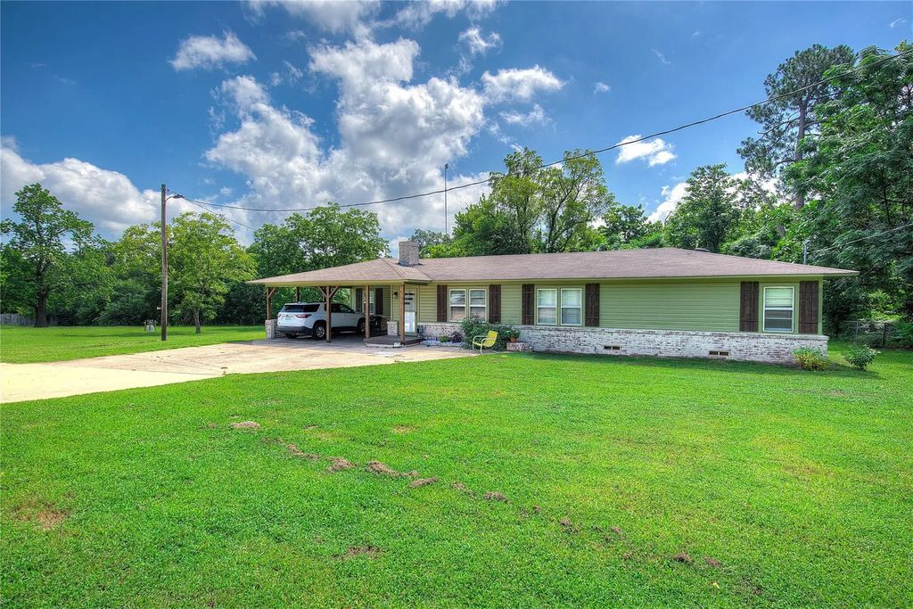 1010 N Main Street, Winnsboro