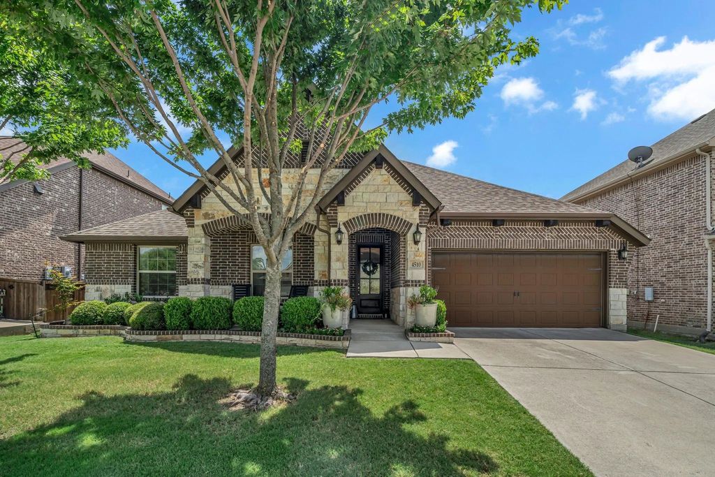4510 Mimosa Drive, Melissa