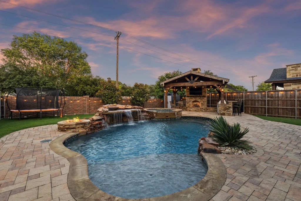 704 Sutherland Drive, McKinney