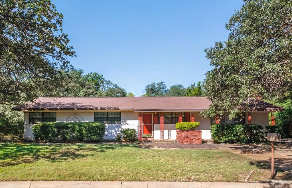 4009 Glenwood Drive, Brownwood