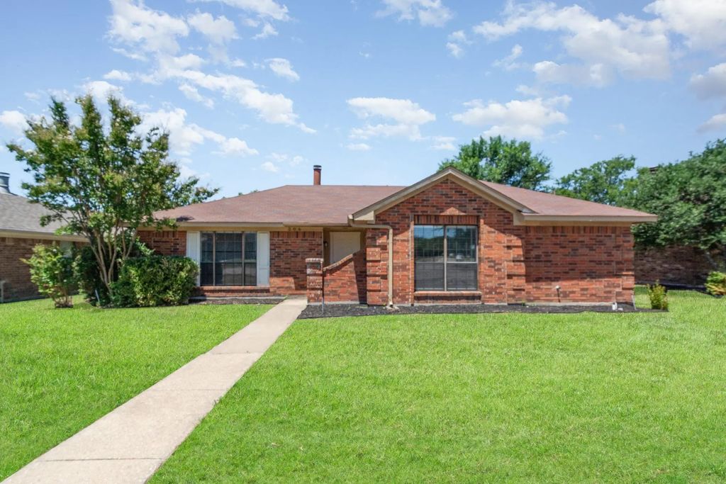 206 S Alder Drive, Allen