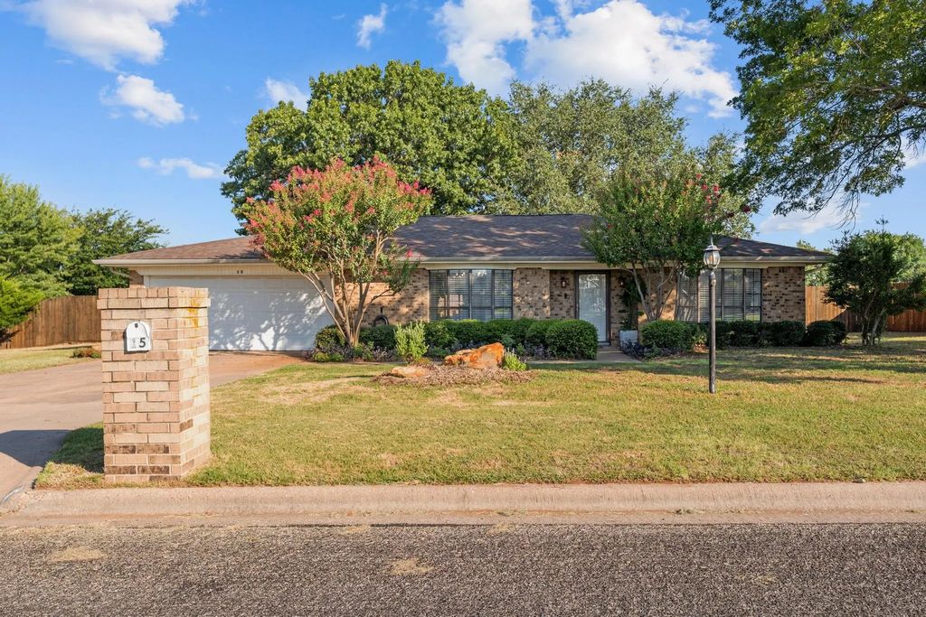 15 Cliff Drive, Mineral Wells