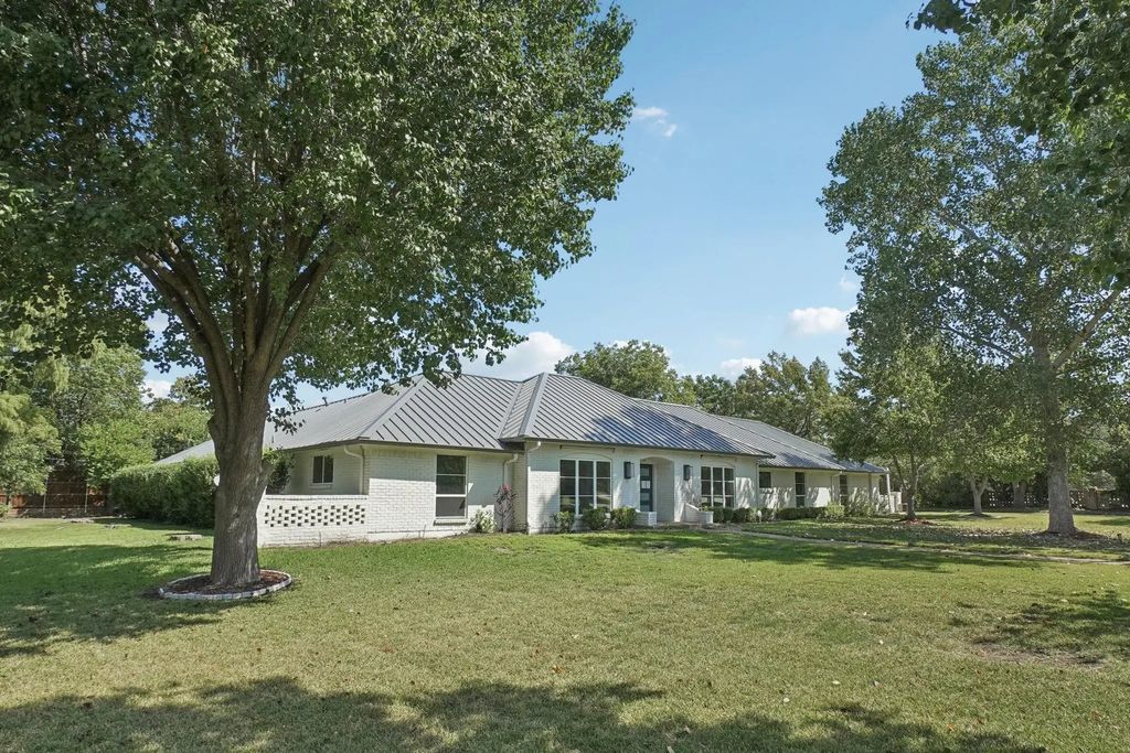 5023 Pebblebrook Drive, Dallas