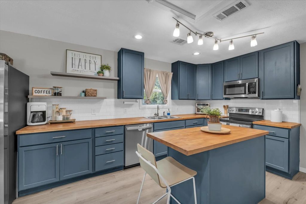 3816 Charlton Avenue, Waco