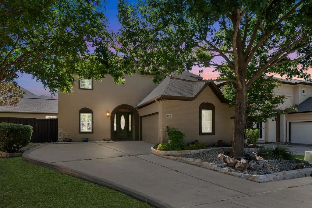 203 Florence Court, Allen