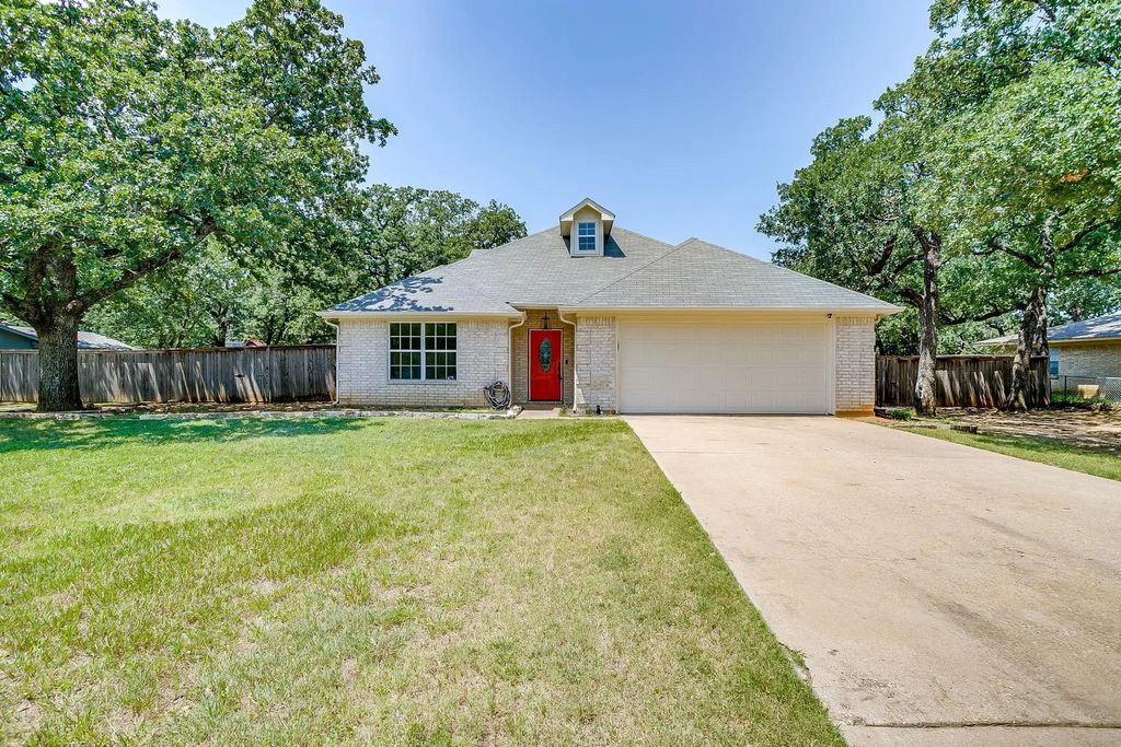 202 Woodlawn Drive, Keene