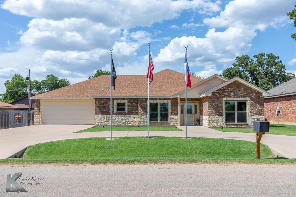 806 Tanglewood Drive, Clyde