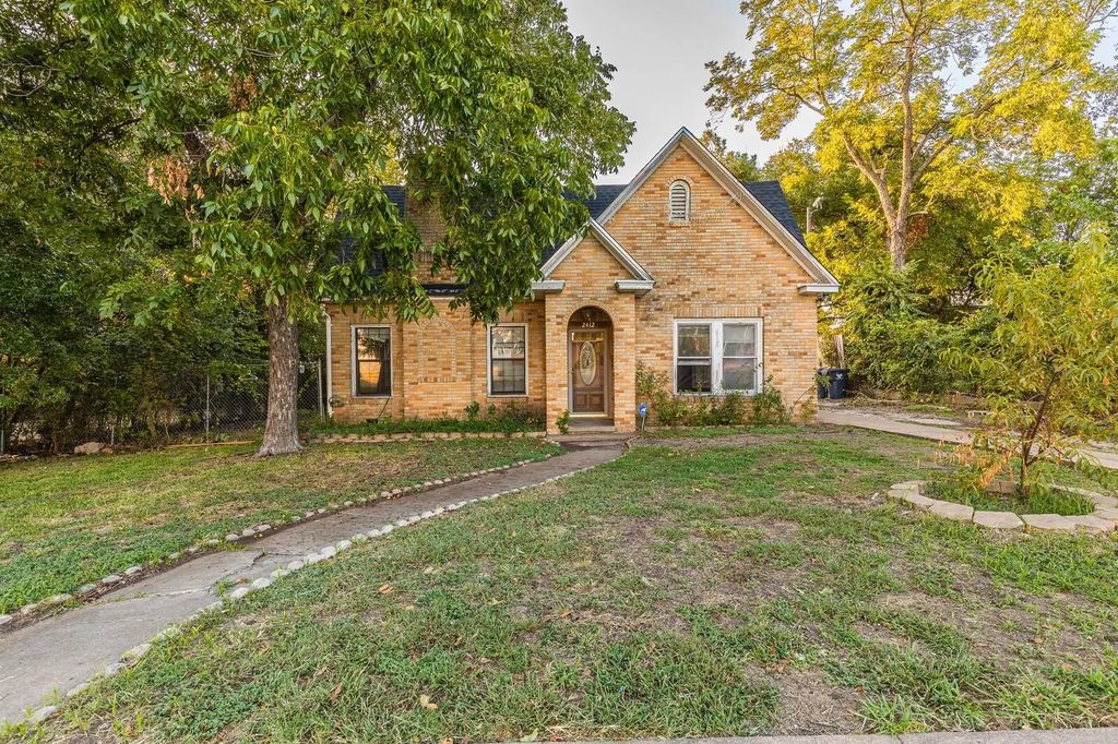 2412 Fort Avenue, Waco