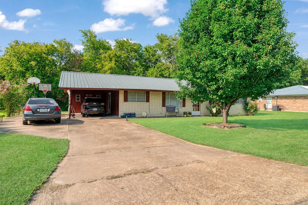 1705 W Taylor Street, Clarksville
