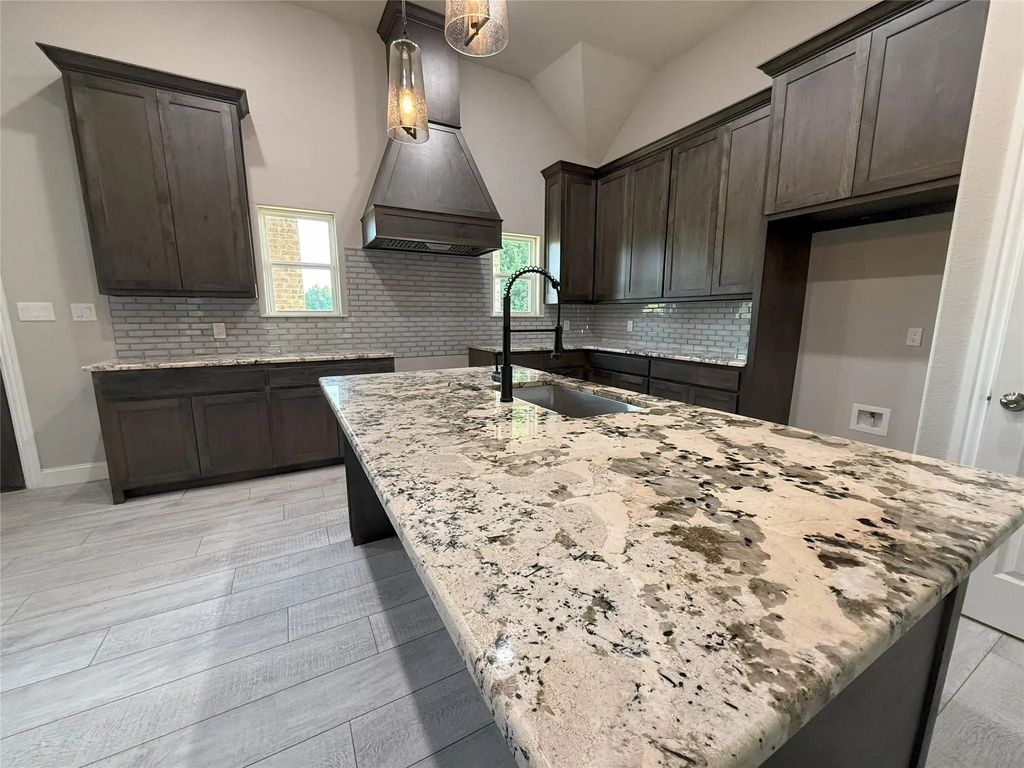 1007 Legend Avenue, Bonham