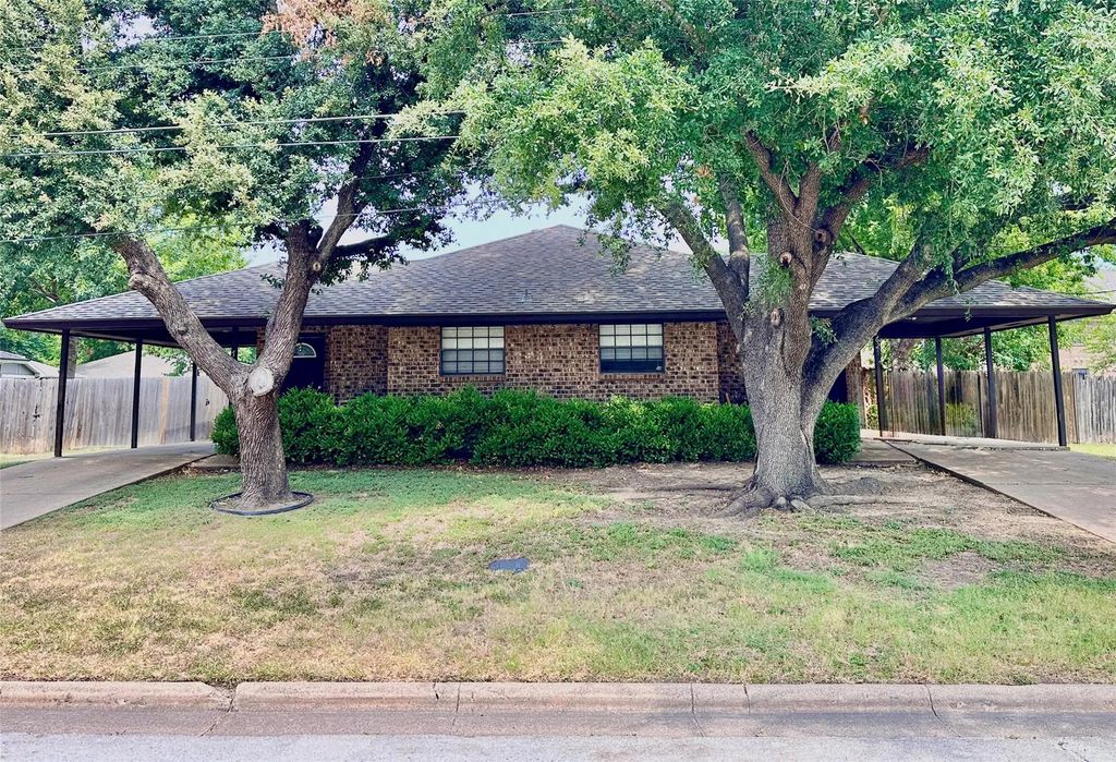 7621 & 7625 Evergreen Road, Richland Hills