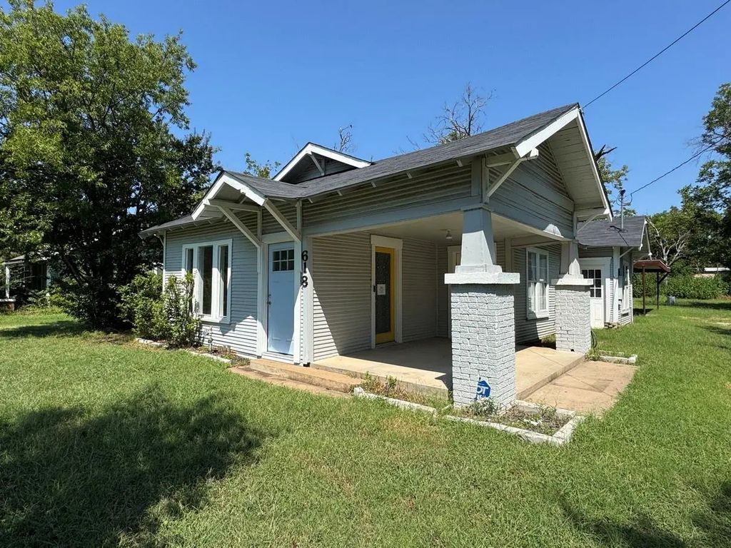 618 Woodard Avenue, Cleburne