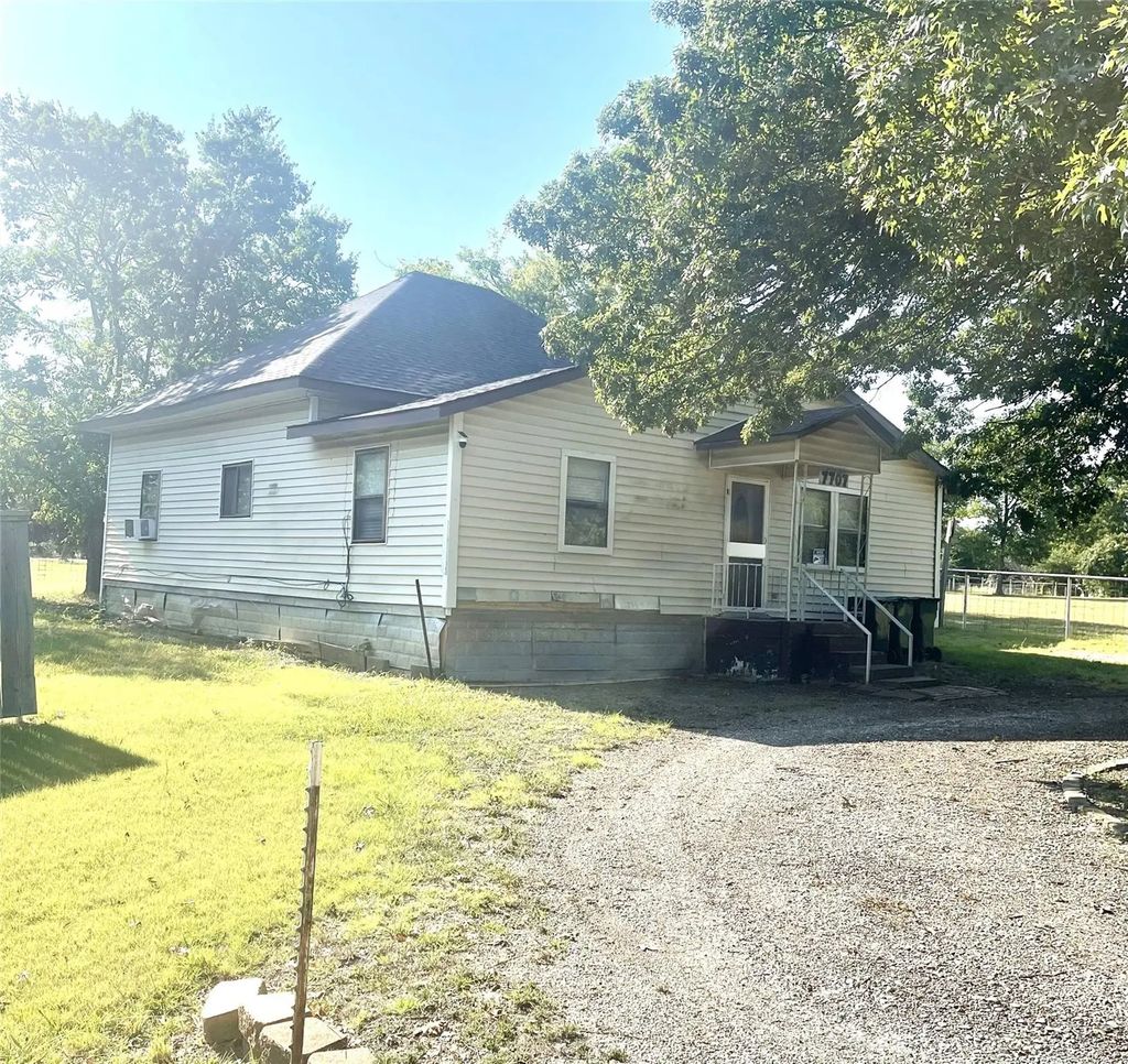 7707 Sterling Drive, Anna