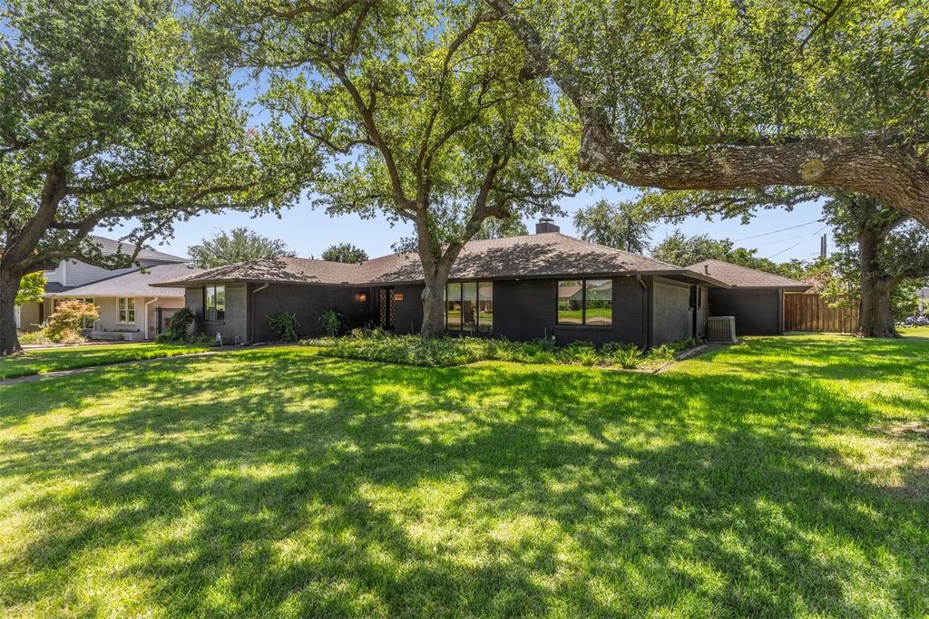 7306 Azalea Lane, Dallas