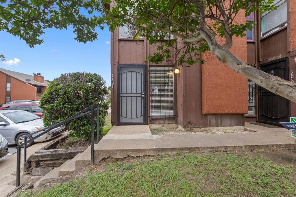 7152 Fair Oaks Avenue 1207, Dallas