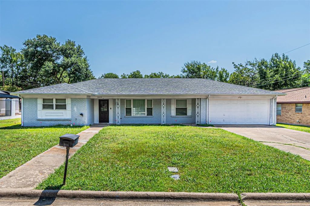 1805 W Cedar Elm Drive, Arlington
