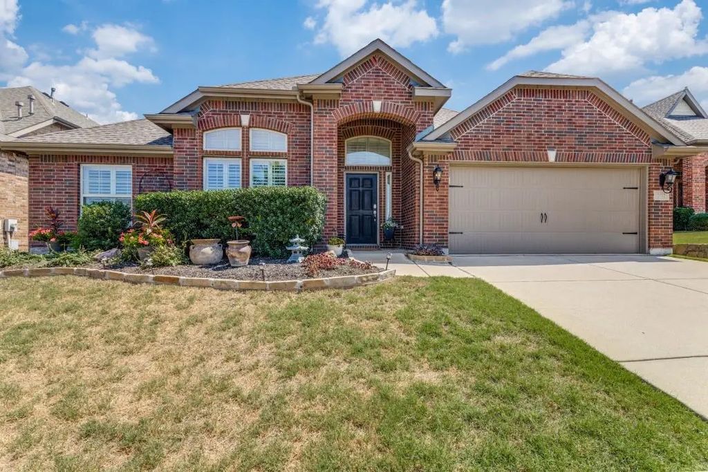 12812 Royal Ascot Drive, Fort Worth