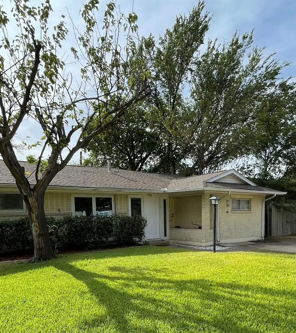 13533 Emeline Street, Farmers Branch