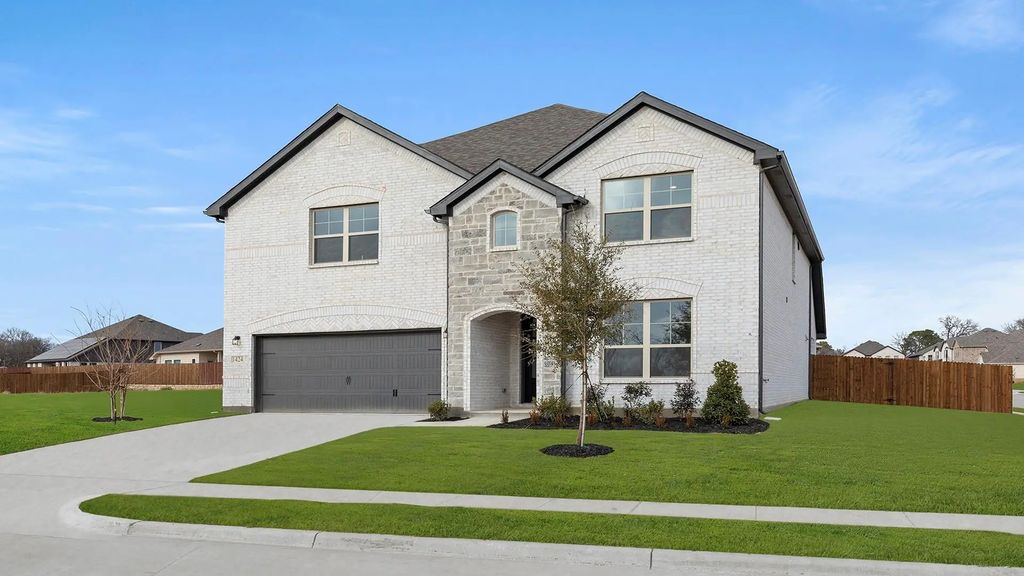 1424 Elle Lane, Aubrey