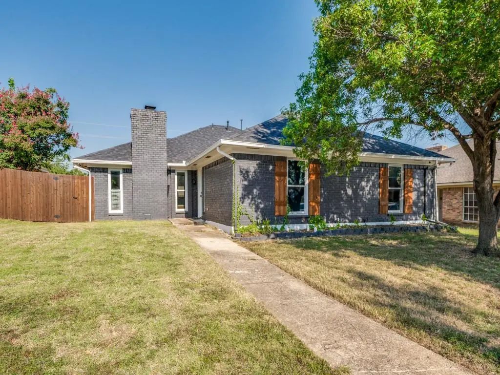 2805 Glenbrook Drive, Carrollton
