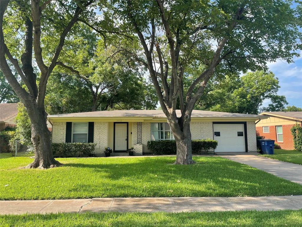 2532 Highwood Drive, Dallas