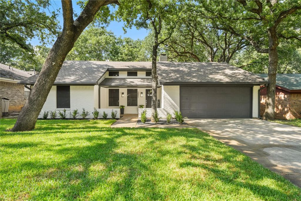 3921 Double Oak Lane, Irving