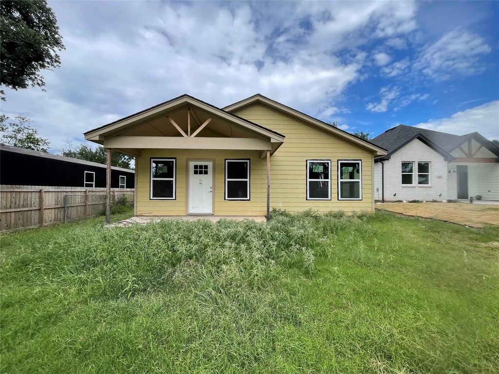 3007 Rockwood Drive, Granbury
