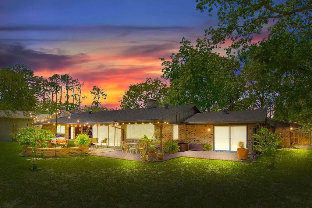 225 Texas Drive, Hideaway