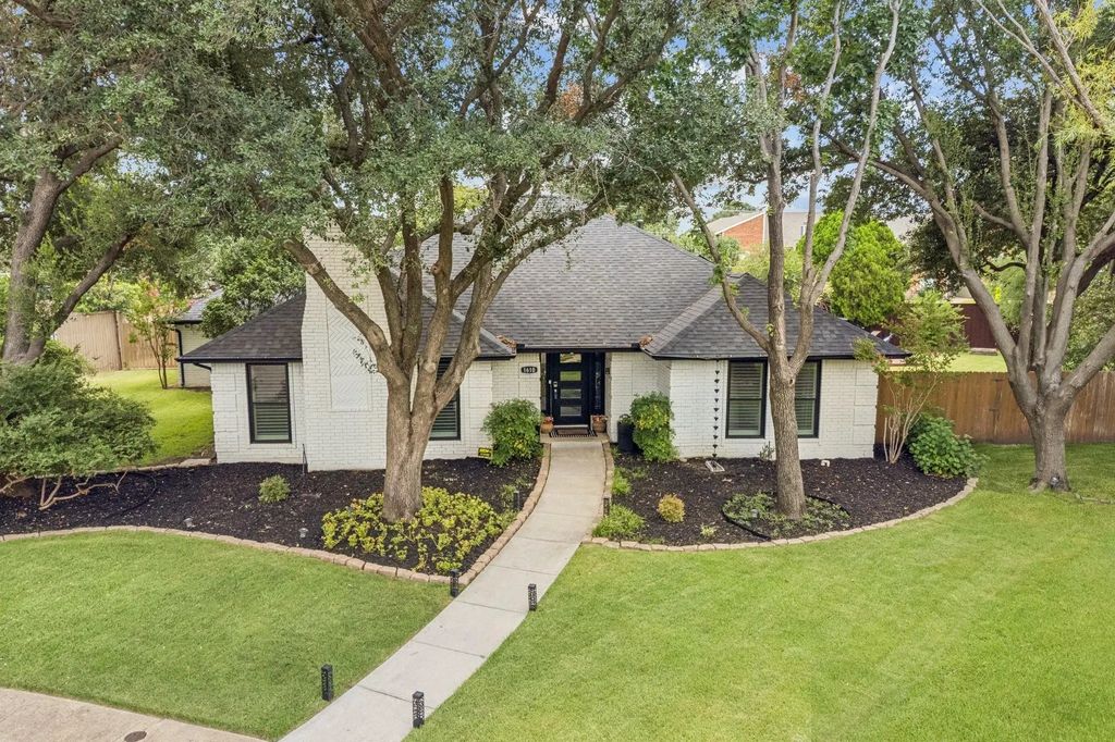 1610 Saxony Place, Carrollton