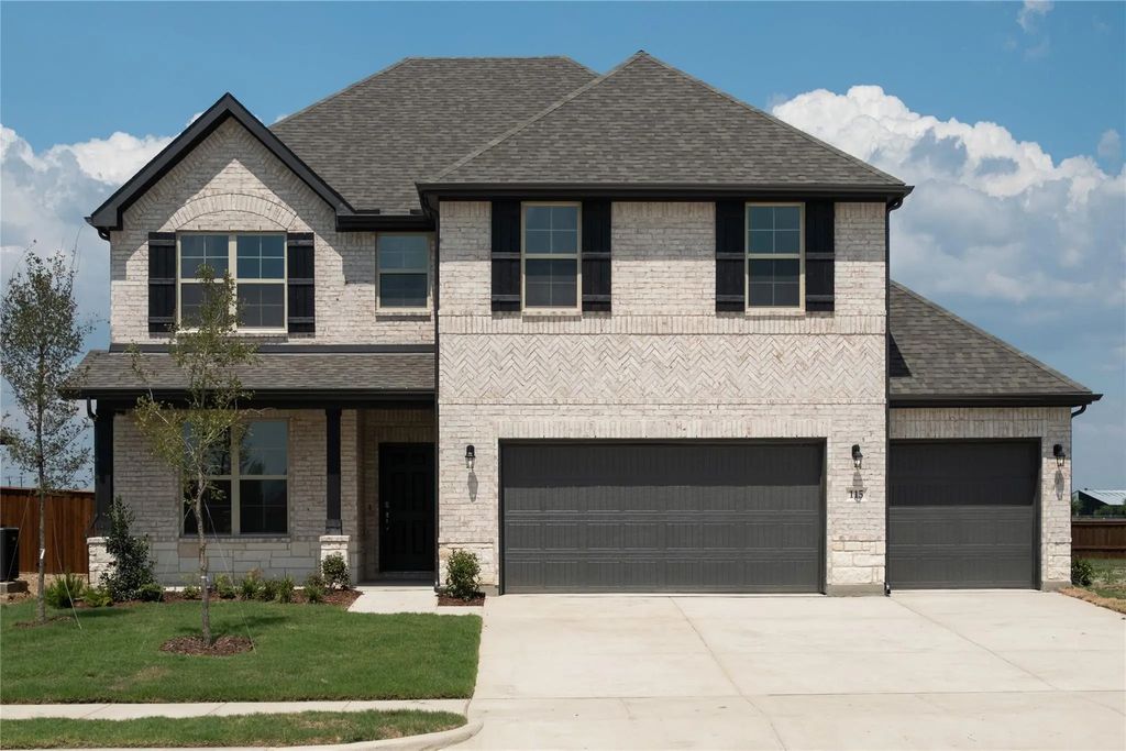 115 Heritage Hill Drive, Forney
