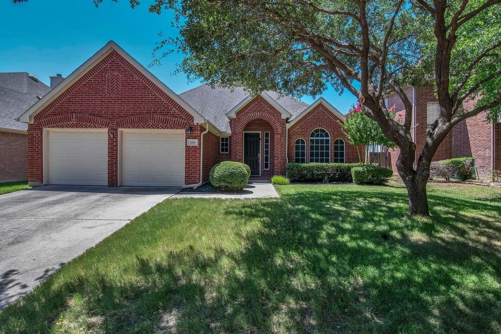 3816 Gladney Lane, Fort Worth