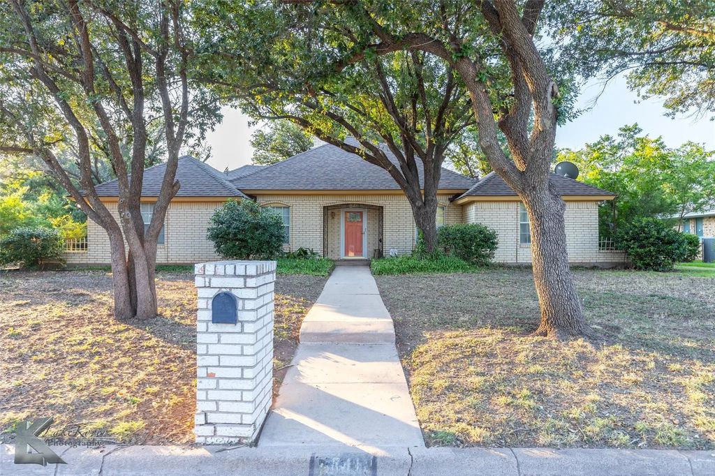 841 Green Valley Drive, Abilene