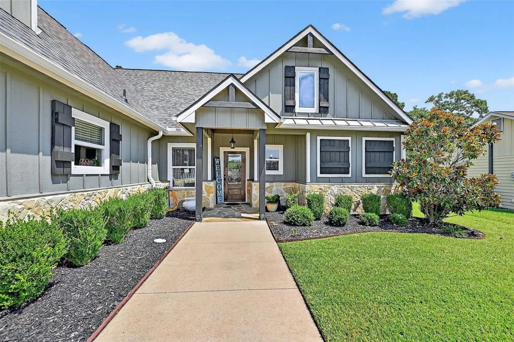 105 Seminole Drive, Lake Kiowa