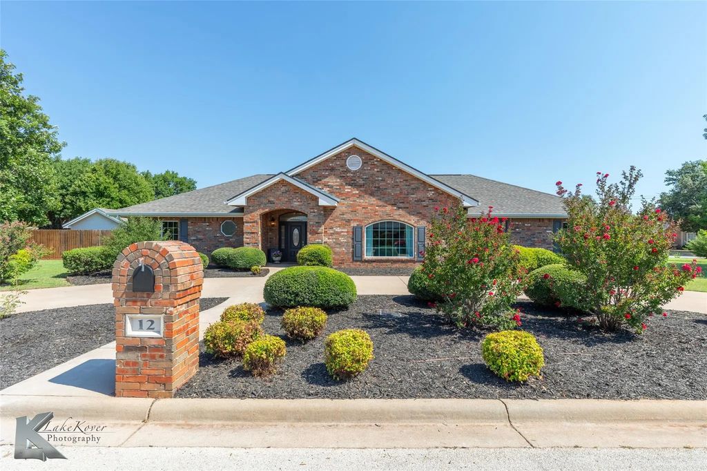 12 Mission Hills, Abilene