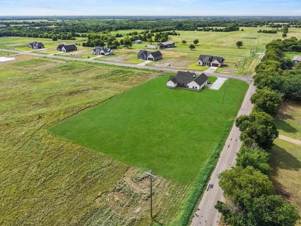 3249 Willow Road, Celeste