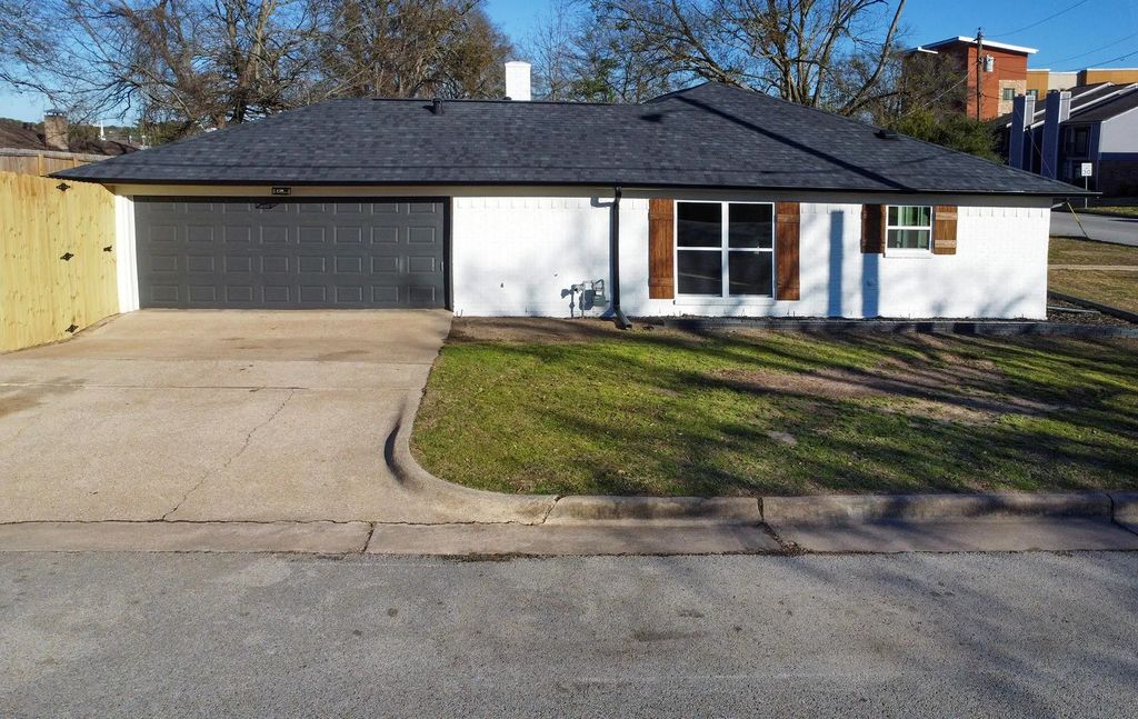 411 W Heritage Drive, Tyler