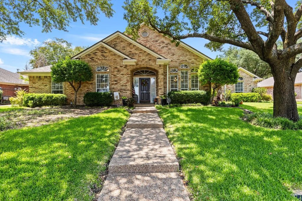1301 Western Ridge Drive, Waco